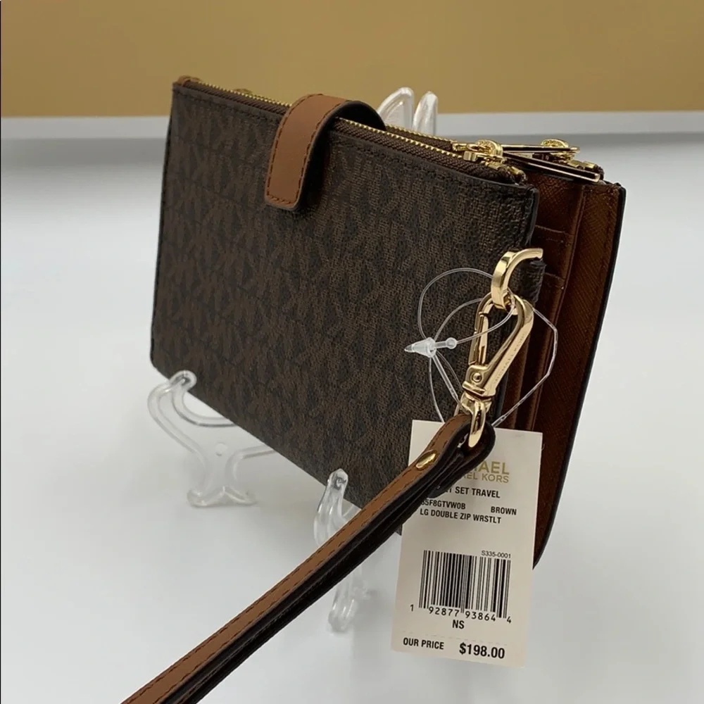 MICHAEL KORS LG DOUBLE ZIP WRISTLET BROWN